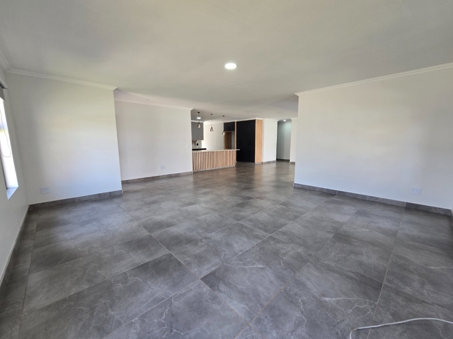 3 Bedroom Property for Sale in Van Der Hoff Park North West